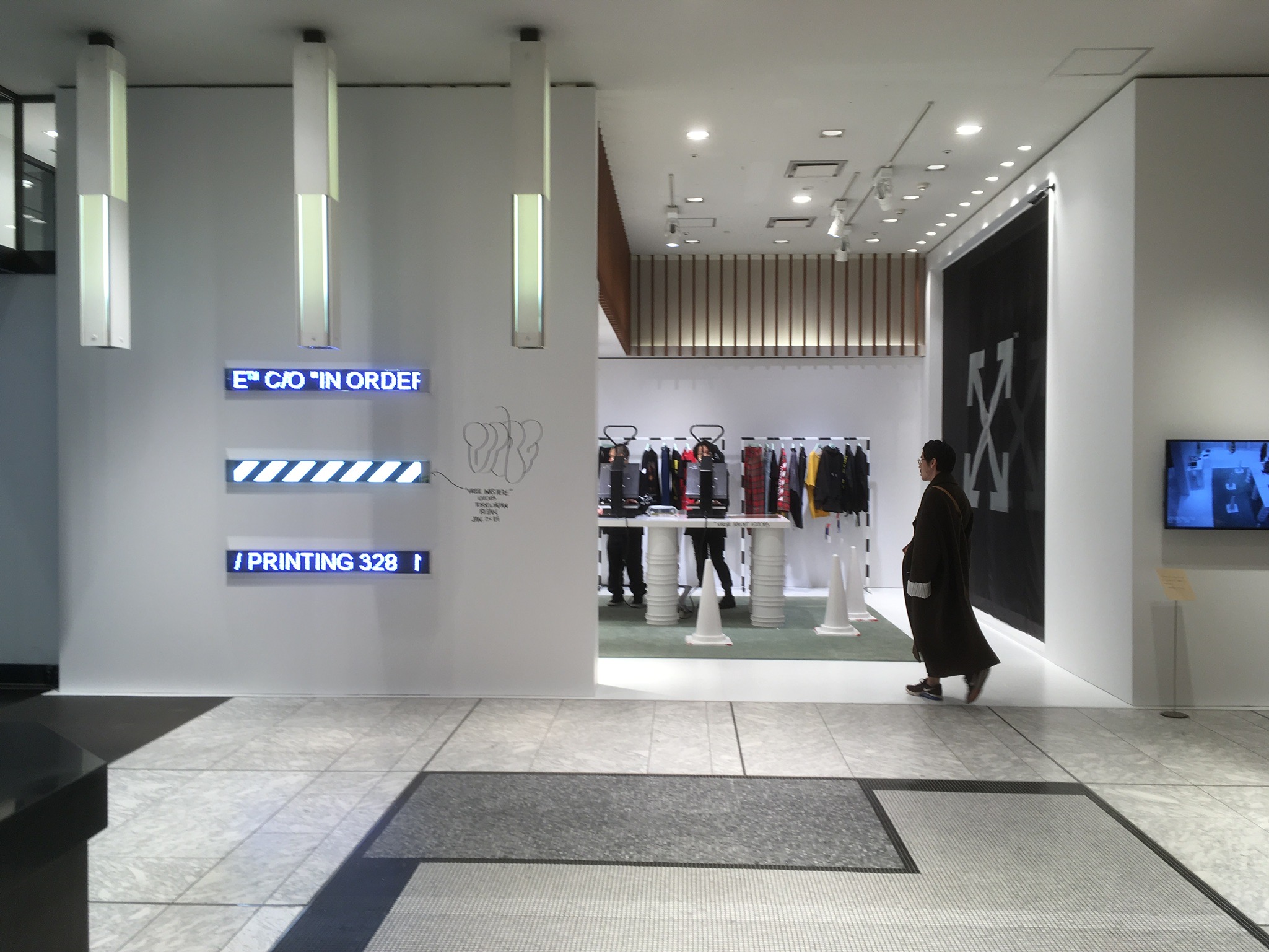 Virgil Abloh's Off-White pops up in Shinjuku Isetan in lead up to Kaikai  Kiki show – Japanese Pop Art